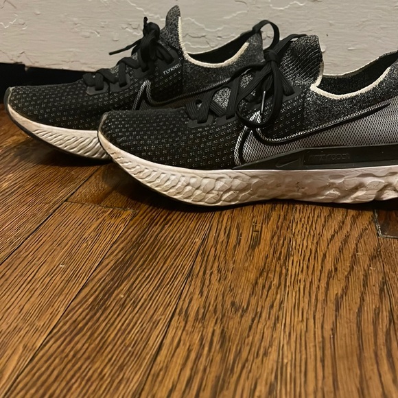 Nike Infinity React - Picture 1 of 4